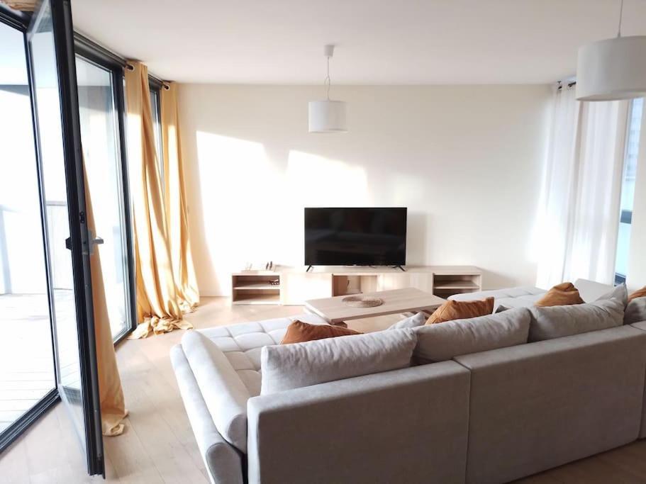 Beautiful 2Br/2Bar Apartement In European District Bryssel Exteriör bild