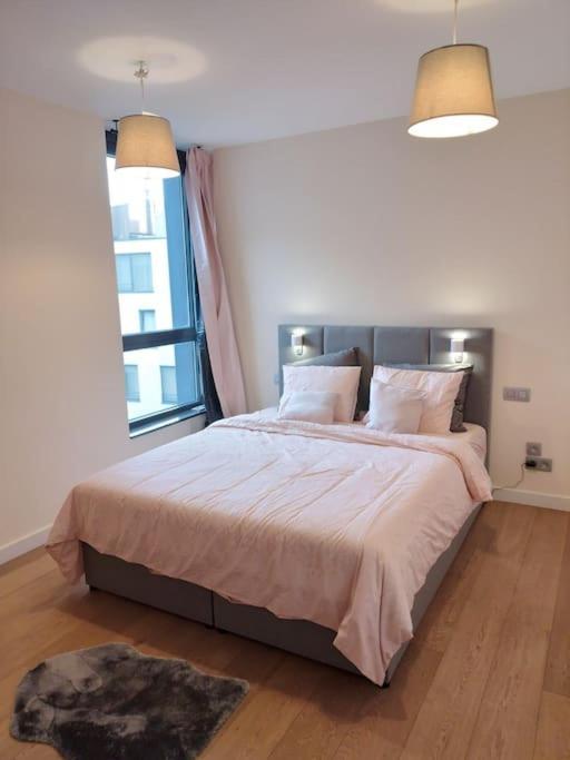 Beautiful 2Br/2Bar Apartement In European District Bryssel Exteriör bild